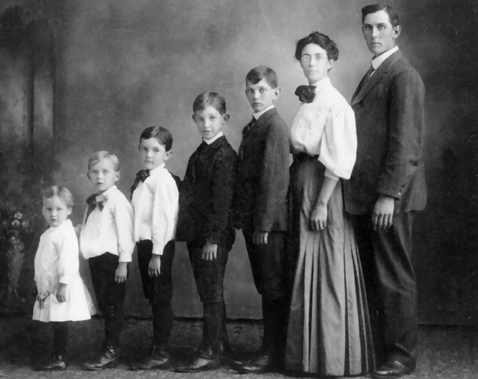 Large Families: Commandment? largefamily
